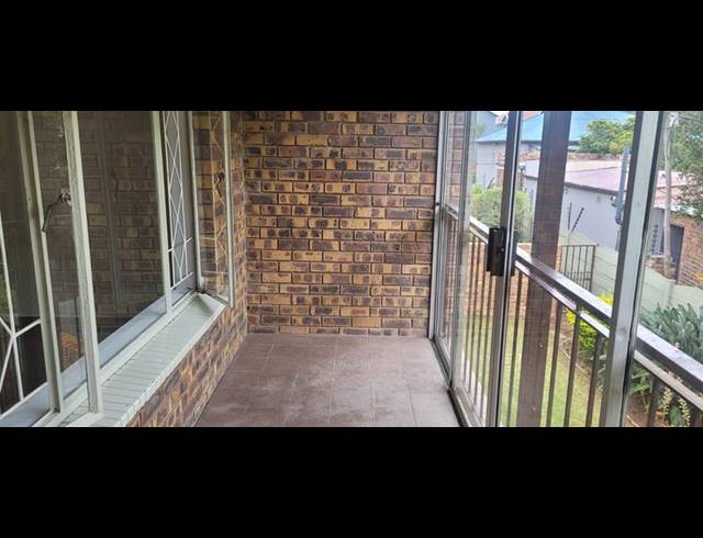 2 BEDROOM TOWNHOUSE FOR SALE IN NEW REDRUTH